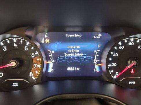 Used 2024 Jeep Compass Latitude AWD/4WD image 11