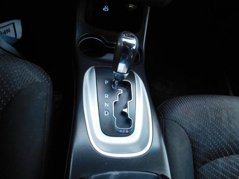 Used 2017 Dodge Journey SXT w/ Comfort/Convenience Group image 16