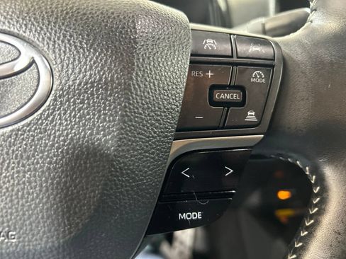 Used 2025 Toyota Camry SE FWD image 24