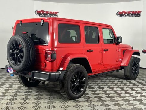 Used 2024 Jeep Wrangler Unlimited Sahara image 3
