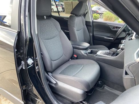 Used 2024 Toyota RAV4 XLE AWD/4WD image 20