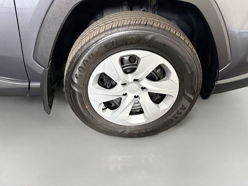 Used 2024 Toyota RAV4 LE FWD image 31