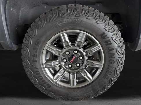 Used 2025 GMC Sierra 1500 AT4X AWD/4WD image 24