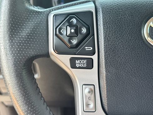 Used 2018 Toyota 4Runner SR5 Premium RWD image 24