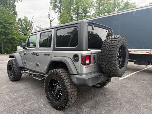 Used 2018 Jeep Wrangler Unlimited Sport S AWD/4WD image 6
