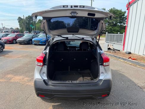 Used 2018 Nissan Kicks S FWD image 27