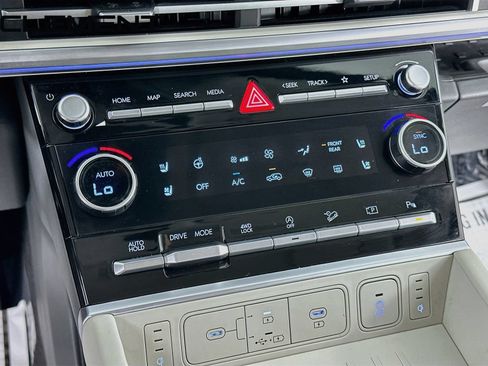 Used 2024 Hyundai Santa Fe Calligraphy AWD/4WD image 22