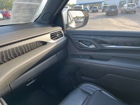 Used 2021 GMC Yukon Denali w/ Denali Ultimate Package AWD/4WD image 29