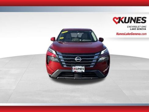 Used 2025 Nissan Rogue SV image 10