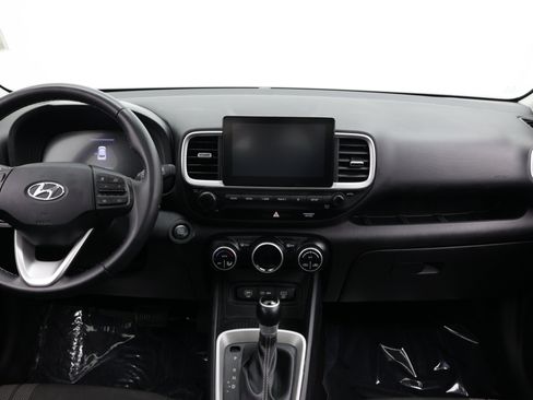 Used 2024 Hyundai Venue SEL FWD image 31