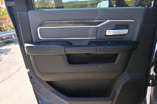 Used 2022 RAM 2500 Big Horn w/ Level A Equipment Group AWD/4WD image 16