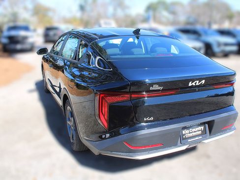 New 2026 Kia K4 FWD image 11