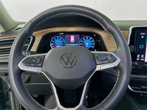 New 2026 Volkswagen Atlas SE image 18