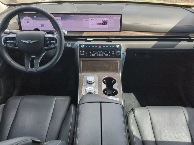 Used 2025 Genesis GV80 2.5T Prestige AWD/4WD image 14