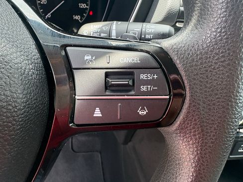 Used 2024 Honda Pilot LX image 14