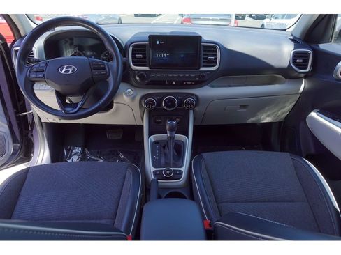 Used 2021 Hyundai Venue FWD image 28