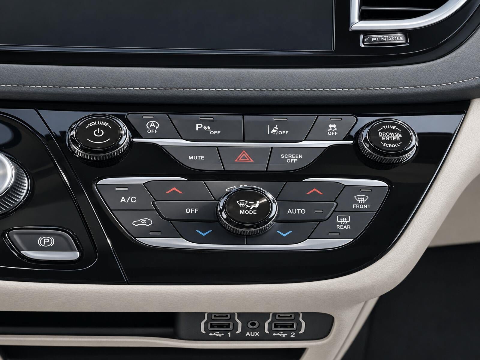 Used 2024 Chrysler Pacifica Touring-L FWD image 10