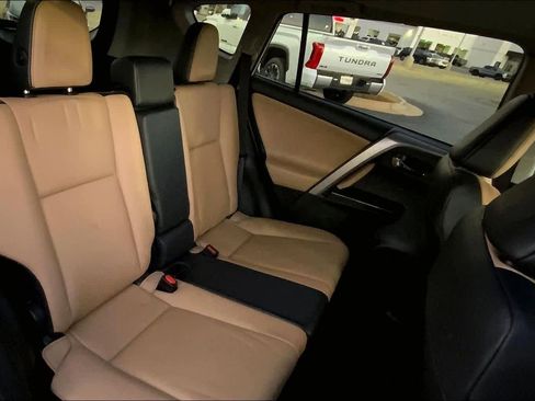 Used 2016 Toyota RAV4 Limited image 19