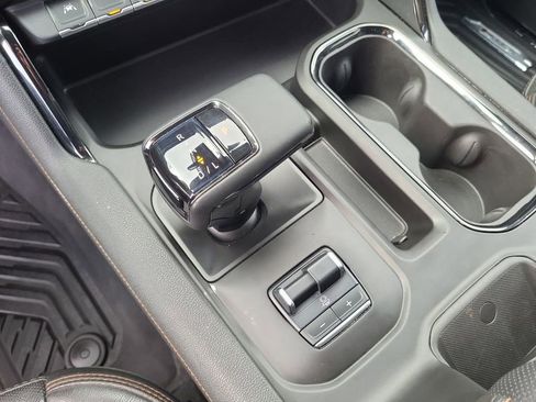 Used 2023 GMC Sierra 1500 AT4 w/ AT4 Preferred Package image 21