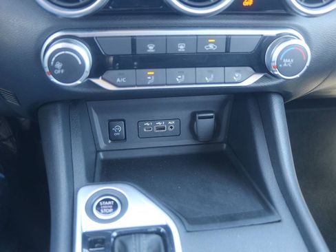 Used 2024 Nissan Sentra SV FWD image 29