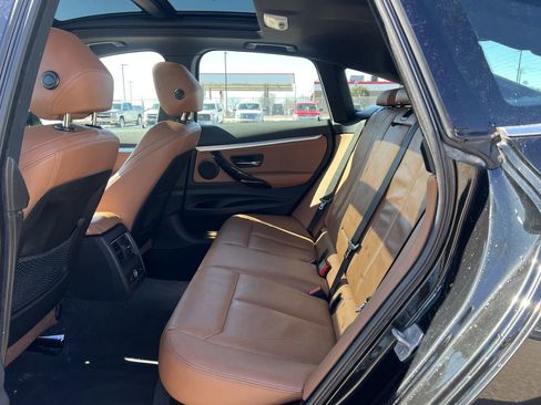 Used 2017 BMW 330i Gran Turismo xDrive image 11