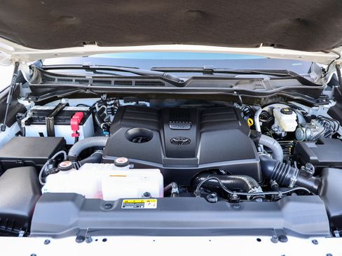 Certified 2025 Toyota Tundra Limited w/ TRD Off-Road Package image 19