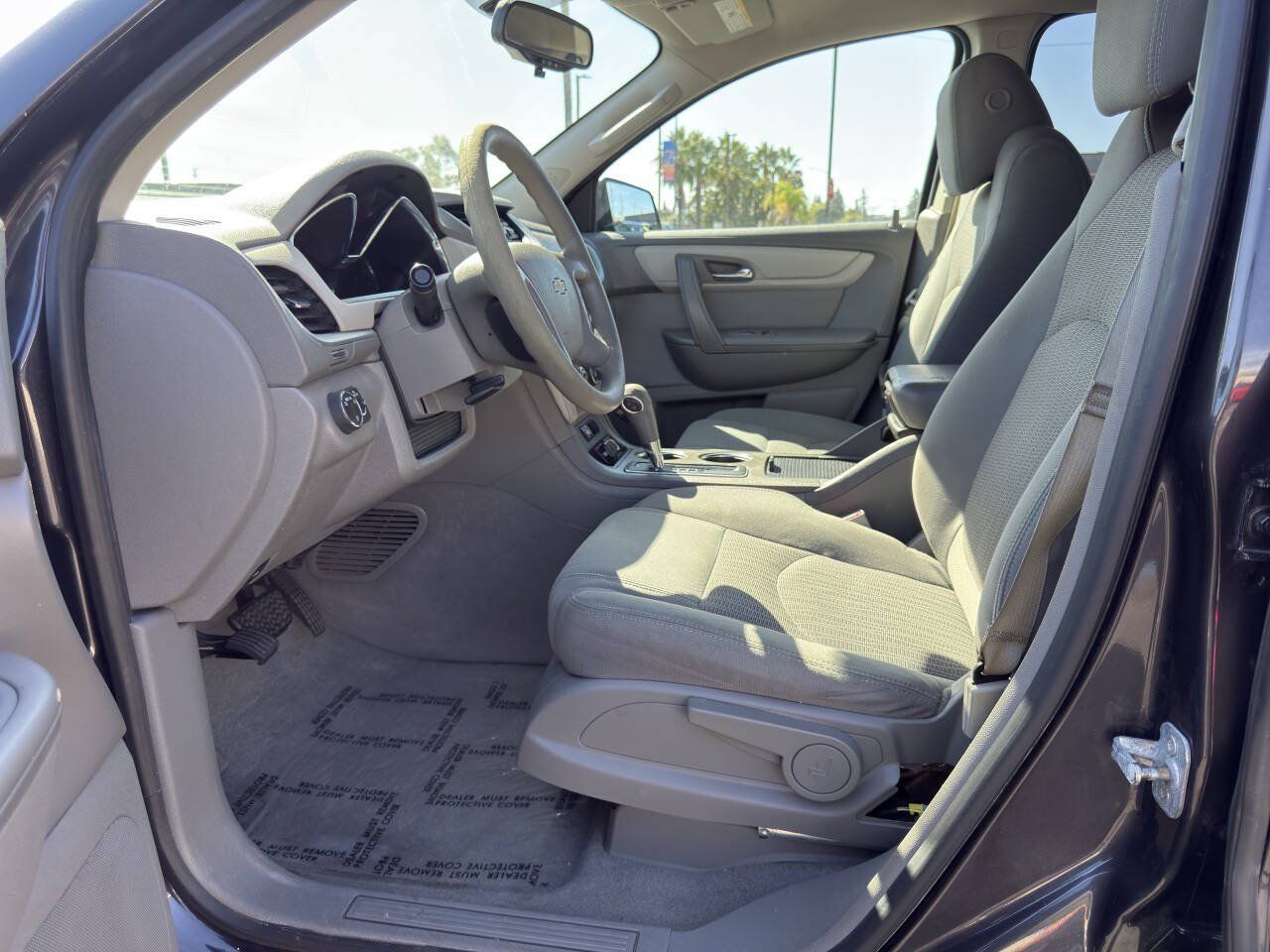 Used 2016 Chevrolet Traverse LS w/ LPO, 'HIT The Road' Package FWD image 10