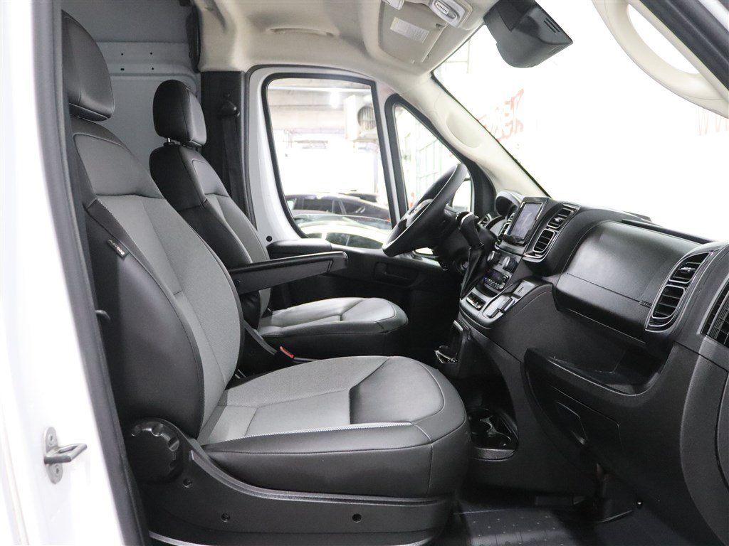Used 2025 RAM ProMaster 2500 w/ Convenience Group FWD image 23