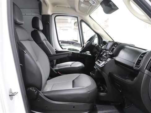Used 2025 RAM ProMaster 2500 w/ Convenience Group FWD image 23