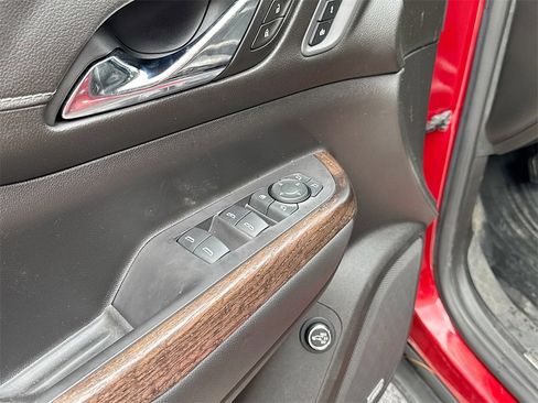 Used 2021 GMC Acadia Denali w/ Trailering Package image 18