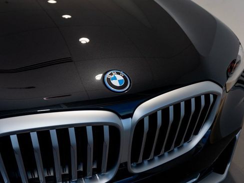 New 2026 BMW X5 xDrive50e AWD/4WD image 7