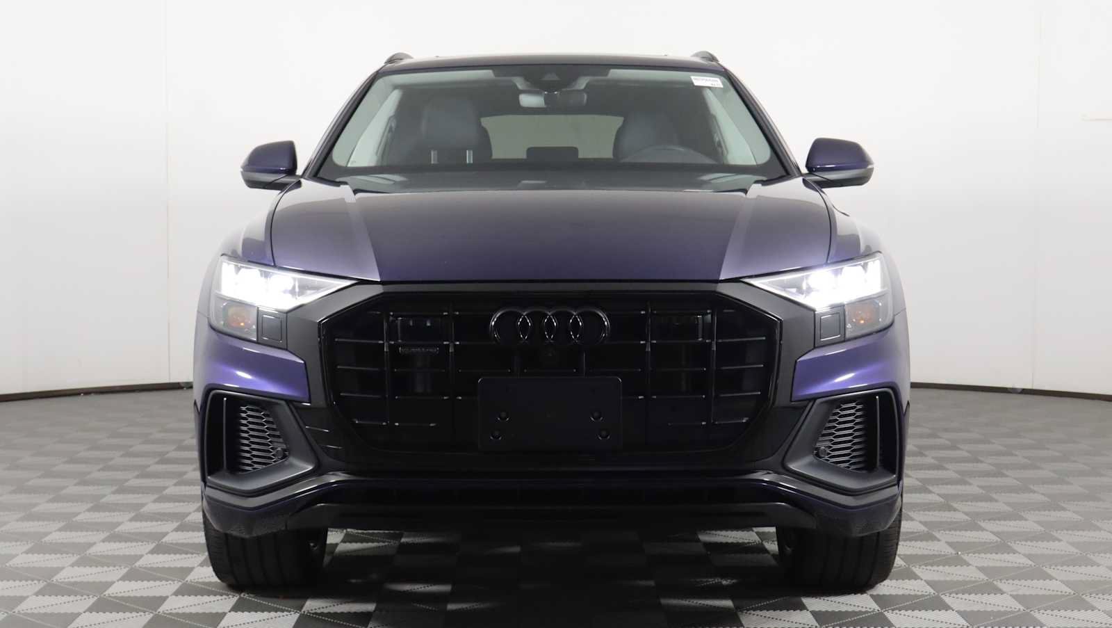 Used 2023 Audi Q8 Premium Plus AWD/4WD image 2