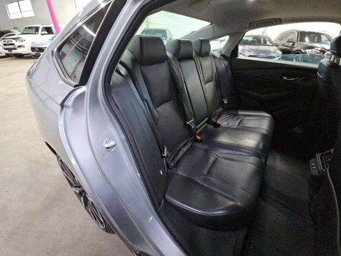 Used 2023 Honda Accord Touring image 12