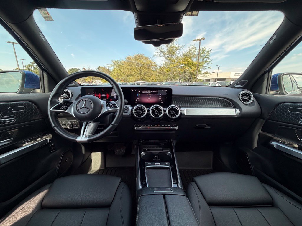 Used 2024 Mercedes-Benz GLB 250 4MATIC image 35