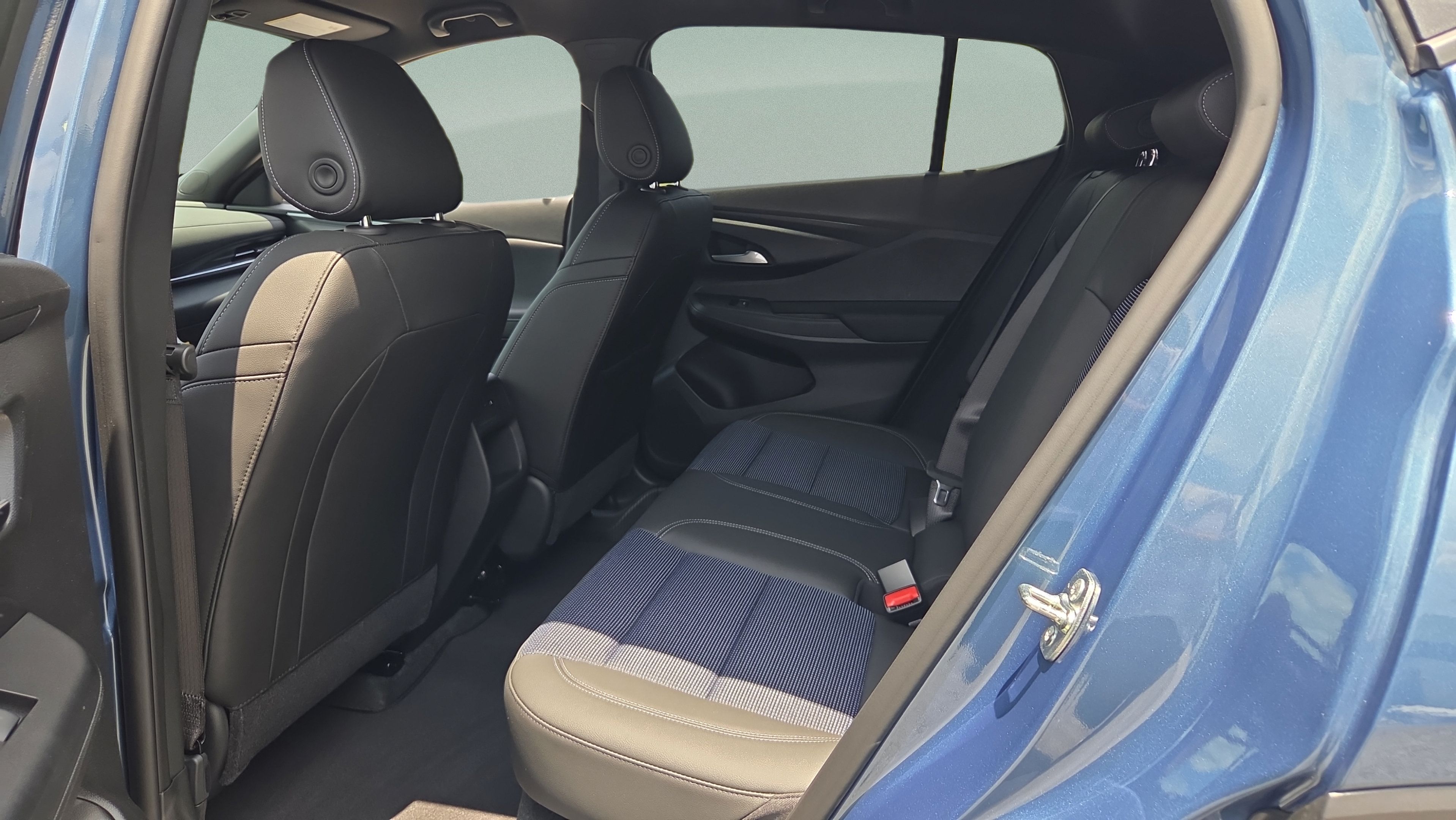 New 2026 Buick Envista Sport Touring w/ Convenience I Package FWD image 11