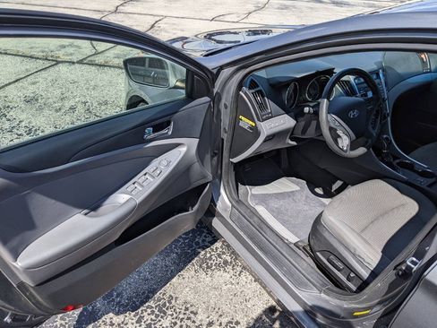 Used 2013 Hyundai Sonata GLS w/ Popular Equipment Pkg FWD image 9