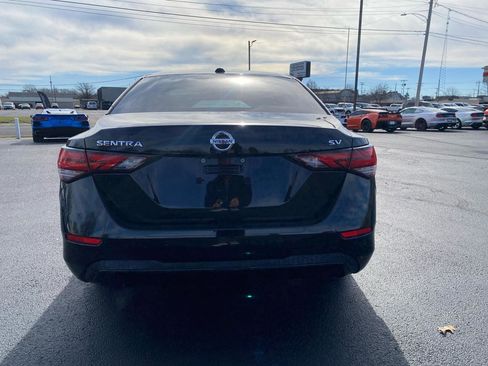 Used 2022 Nissan Sentra SV w/ SV Premium Package image 6
