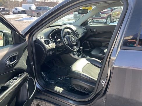 Used 2018 Jeep Compass Latitude w/ Popular Equipment Group image 23