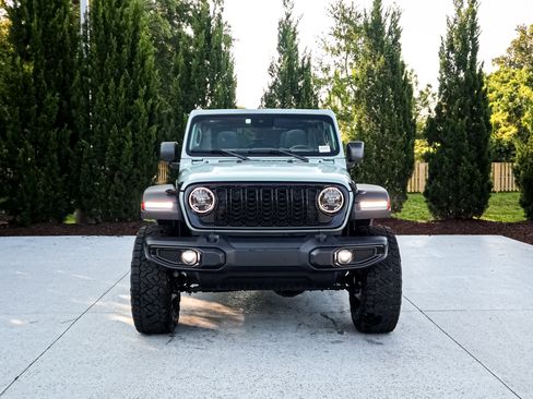 Used 2024 Jeep Wrangler Unlimited Sport AWD/4WD image 3