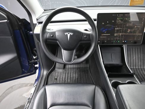 Used 2020 Tesla Model Y Long Range image 25