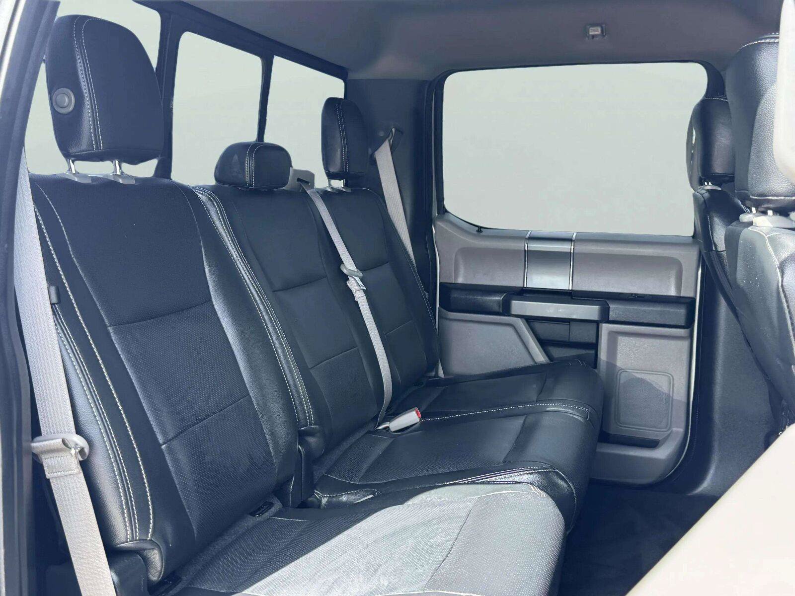 Used 2018 Ford F150 XLT w/ Equipment Group 302A Luxury AWD/4WD image 29