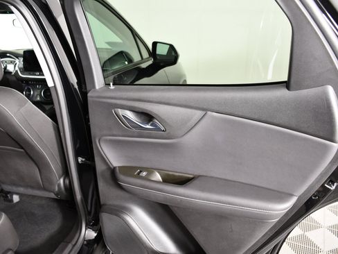 Used 2025 Chevrolet Blazer LT AWD/4WD image 41