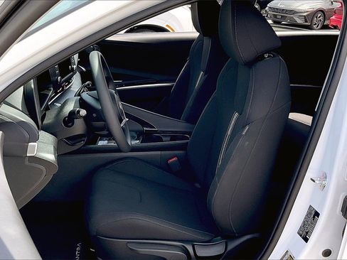 New 2025 Hyundai Elantra Blue image 6