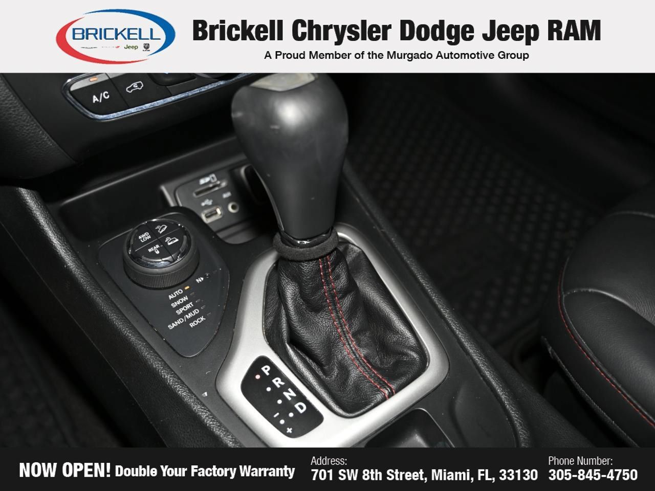 Used 2015 Jeep Cherokee Trailhawk w/ Comfort/Convenience Group AWD/4WD image 27