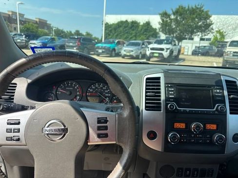 Used 2018 Nissan Frontier SV w/ Value Truck Package RWD image 10