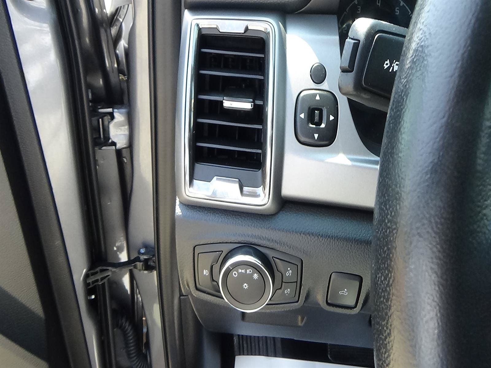 Used 2021 Ford Ranger XLT w/ Equipment Group 301A Mid AWD/4WD image 19
