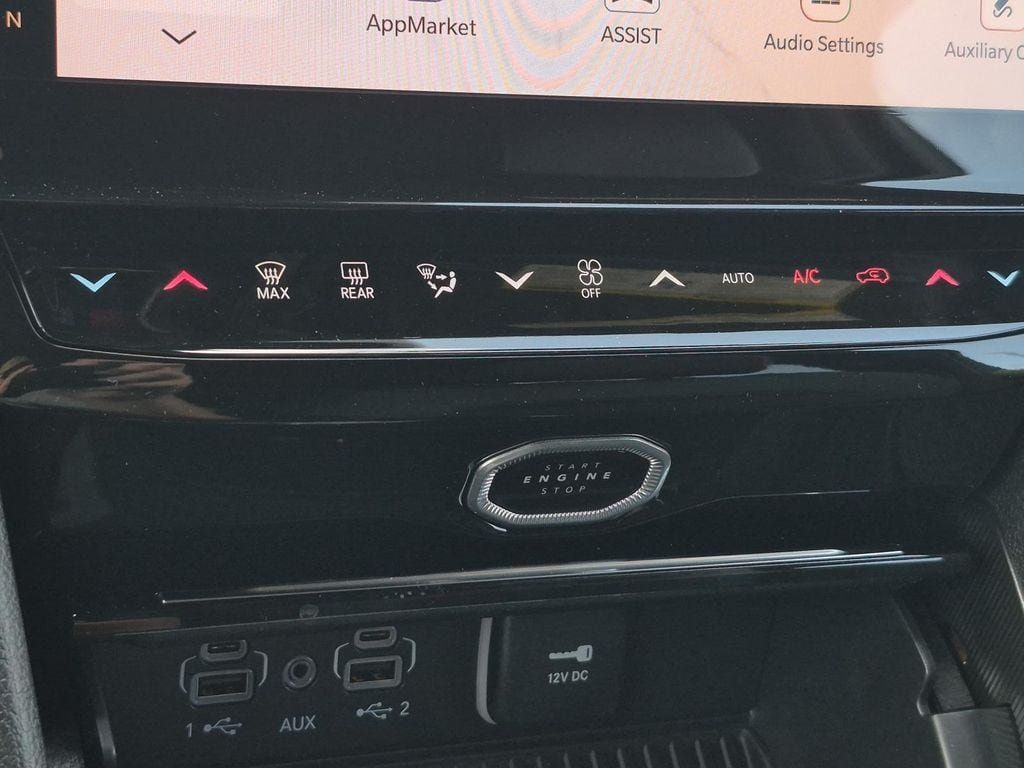 New 2026 Jeep Grand Cherokee L 2WD image 27