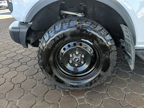 Certified 2022 Ford Bronco Black Diamond image 9