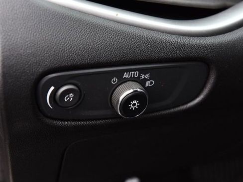 Used 2024 Chevrolet Malibu LT image 9