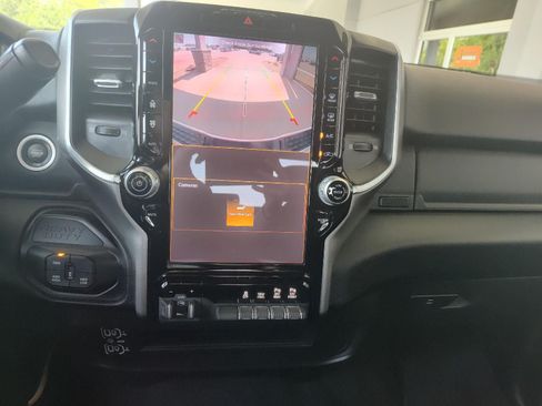 Used 2025 RAM 2500 Big Horn AWD/4WD image 16